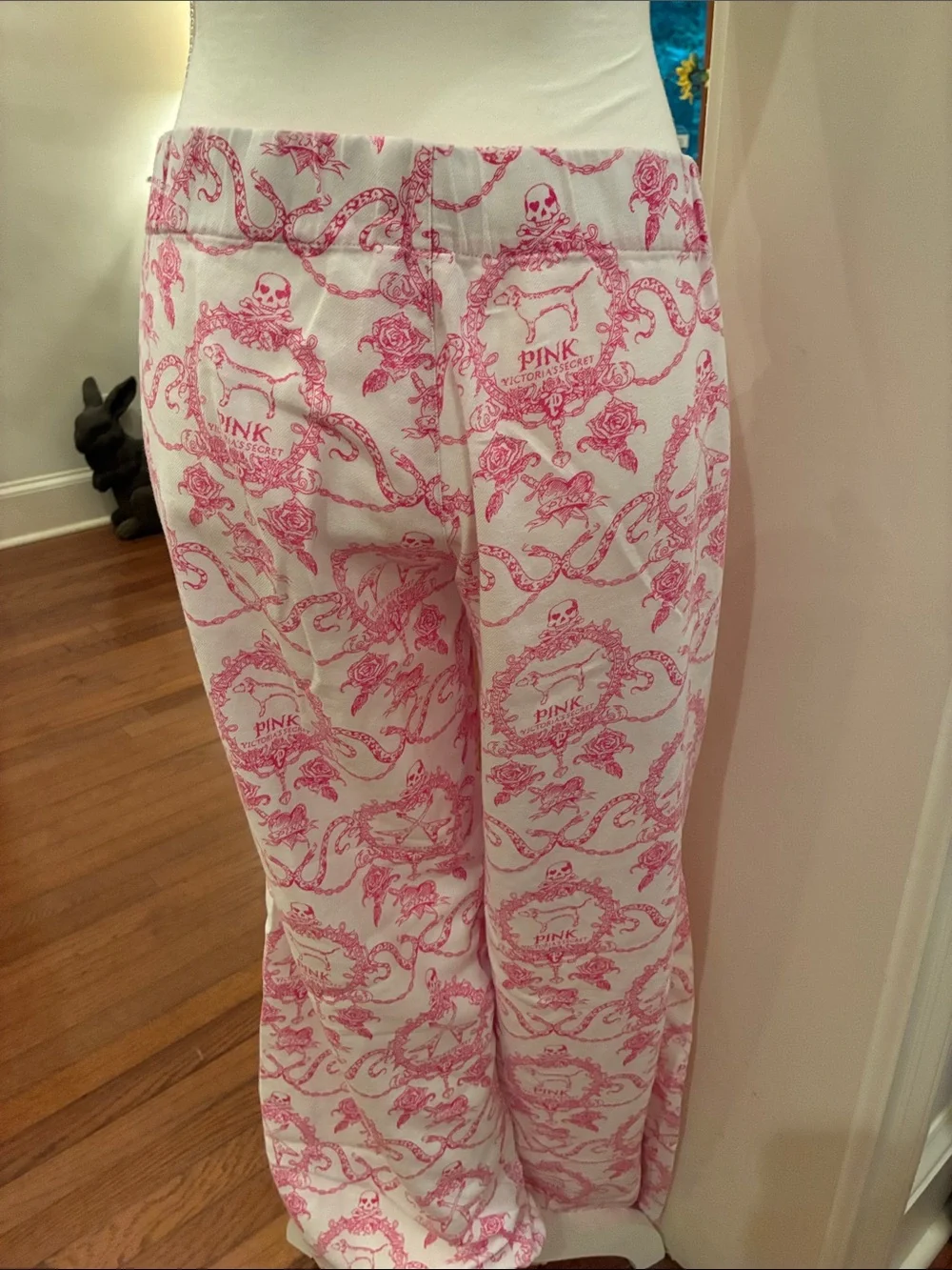 PINK Victorias Secret casual white